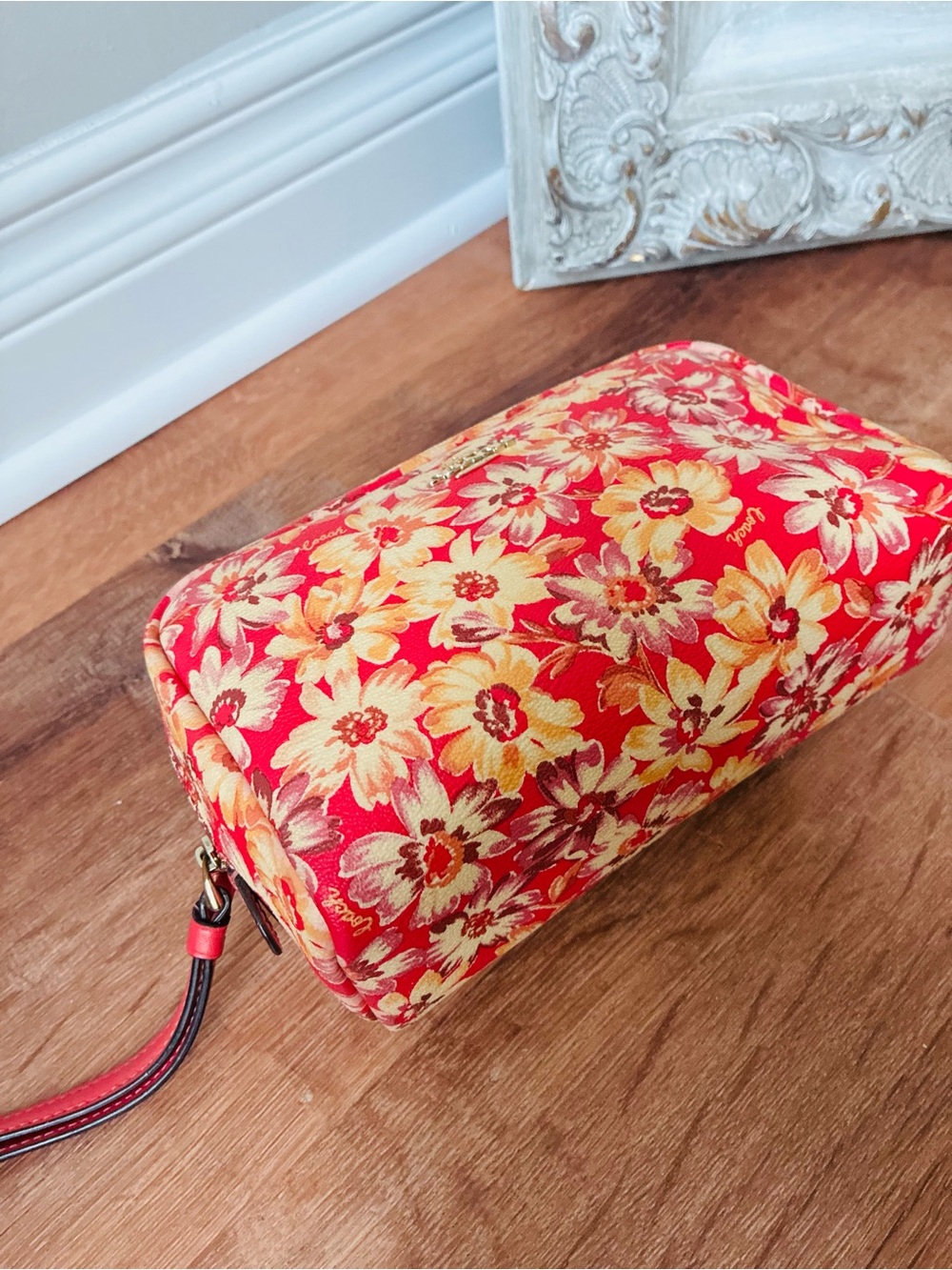 Coach Cosmetic Zipper Pouch With Wristlet Strap, Vintage Daisy Print - Picture 10 of 16